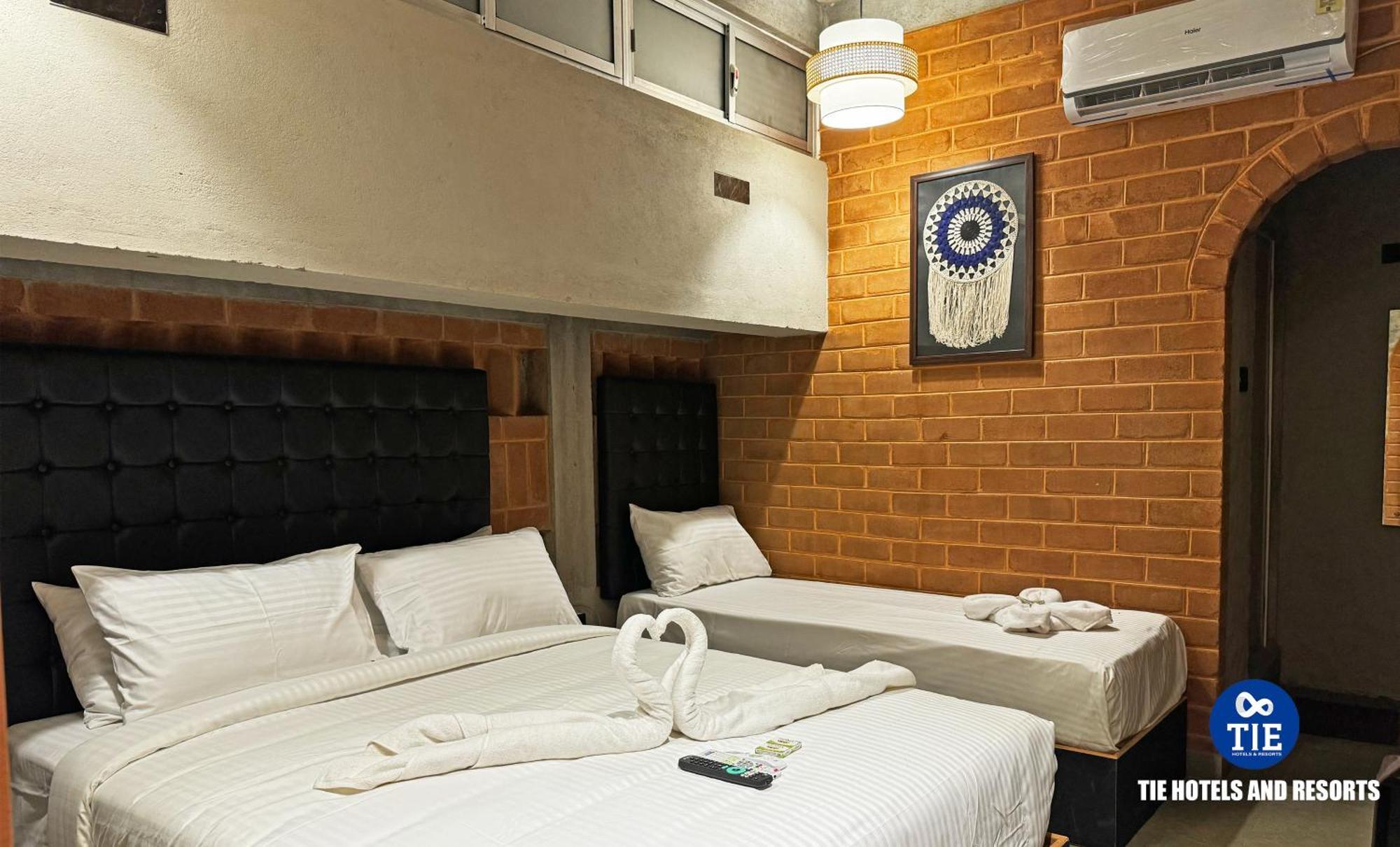 Bed & Breakfast Eden - Tie & *
